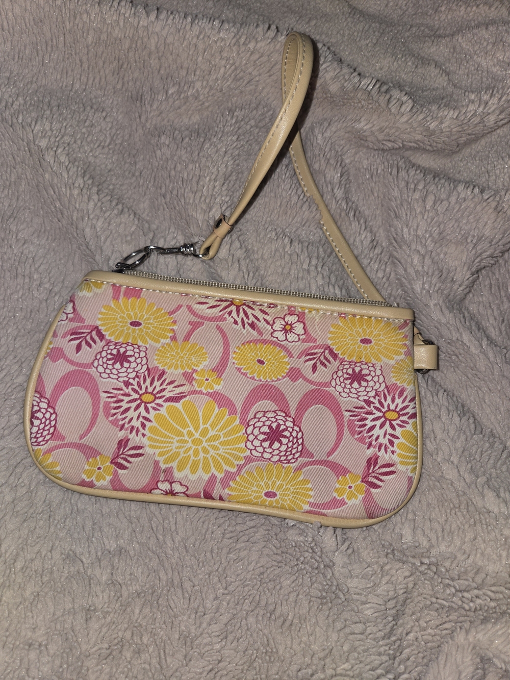2 Coach Wristlet Clutches - Picture 8 of 8